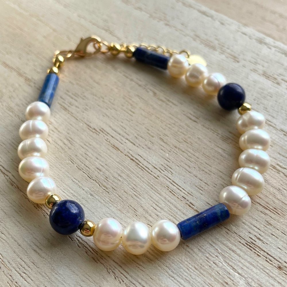 Bracelet Pearls and Blue Lapis, 18KT Gold Plated, New handmade one of a kind 7”
